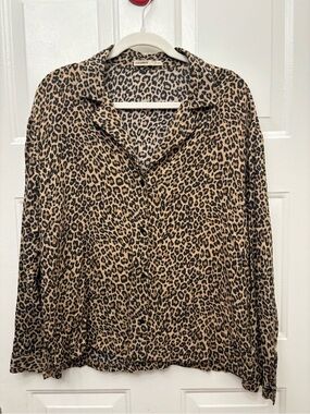 Pull&Bear Leopard Print Button-Down Shirt - Beige and Black